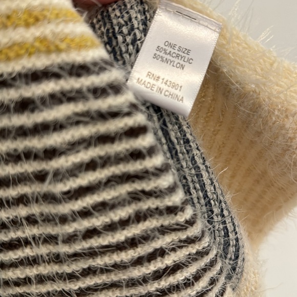 Shawl sweater - Picture 3 of 4